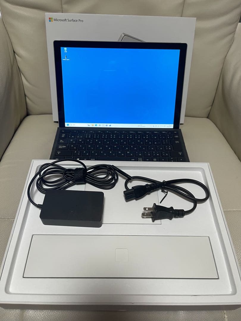Windowsタブレット本体 Microsoft Surface Pro 6 (256GB 8GB RAM)