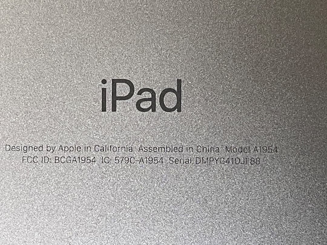 Apple iPad 第6世代 (モデル A1954) シルバー