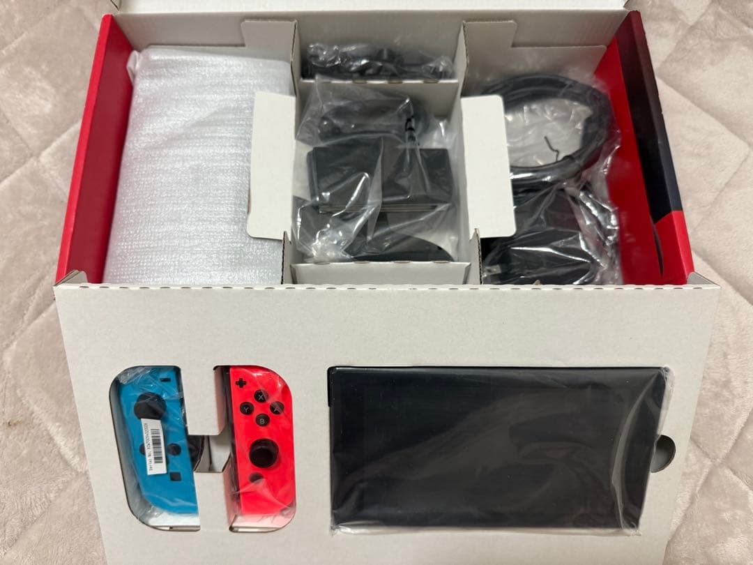 NINTENDO SWTCH 本体+マリオカート8デラックスセット