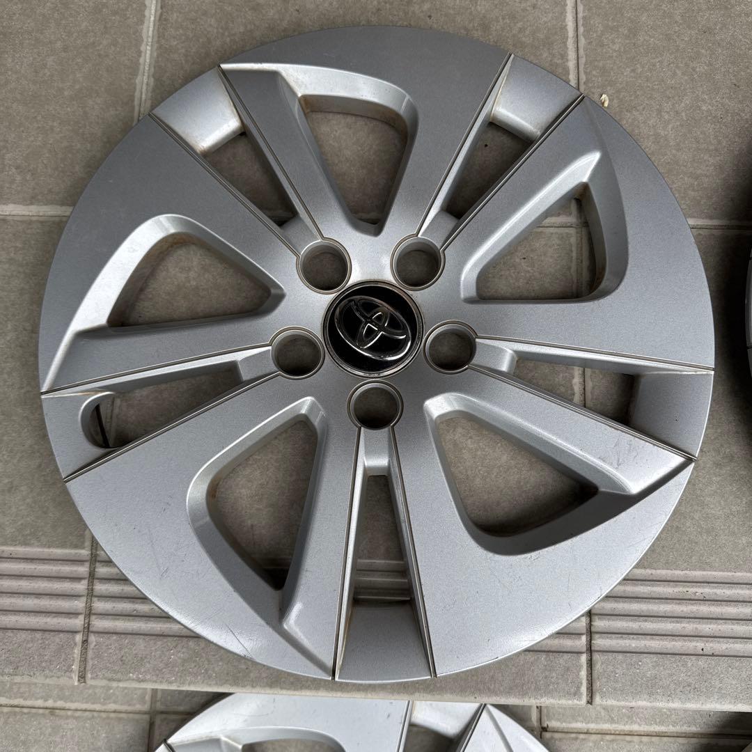 トヨタ プリウス　純正　15インチ ホイールキャップ　4枚セット　50系
