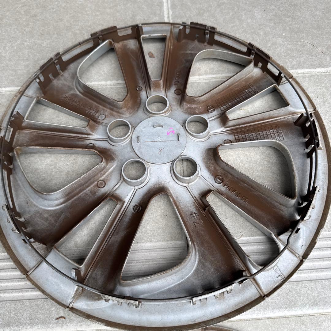 トヨタ プリウス　純正　15インチ ホイールキャップ　4枚セット　50系