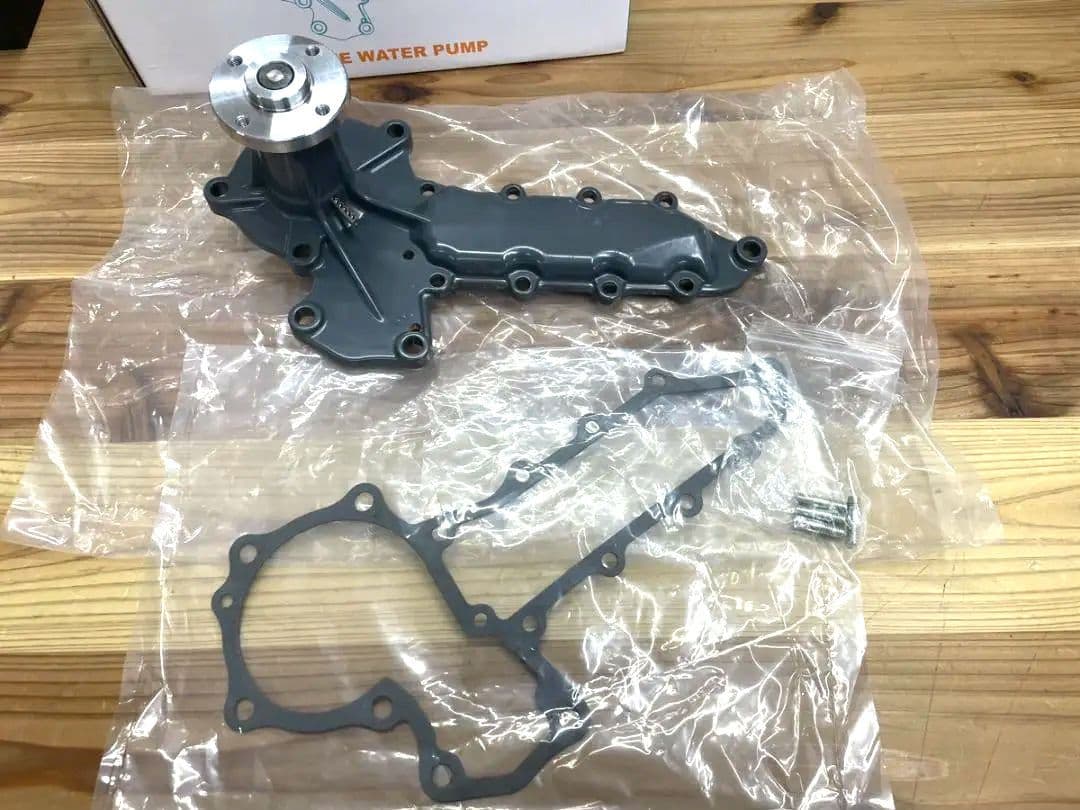 ウォーターポンプ クボタ エンジン用 ボブキャット