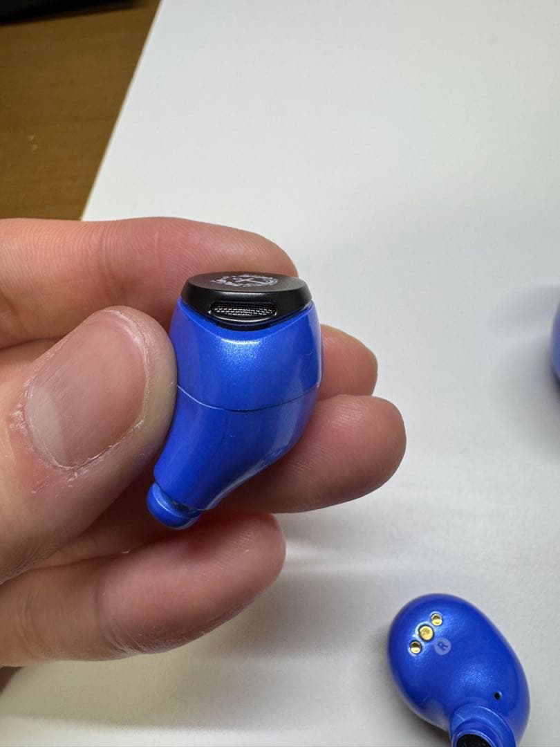 AVIOT ワイヤレスイヤホン アズールレーンコラボモデル