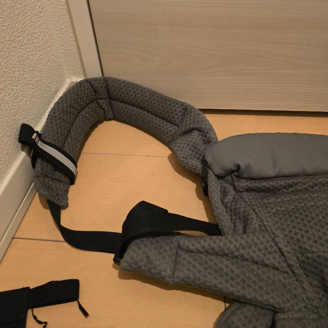 くまエルゴベビーオム二ブリーズ 抱っこ紐 グレー