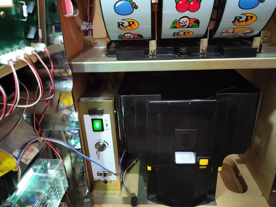 【パチスロ実機】北電子★月光仮面【オートプレイ付不要機付】４号機・レトロ