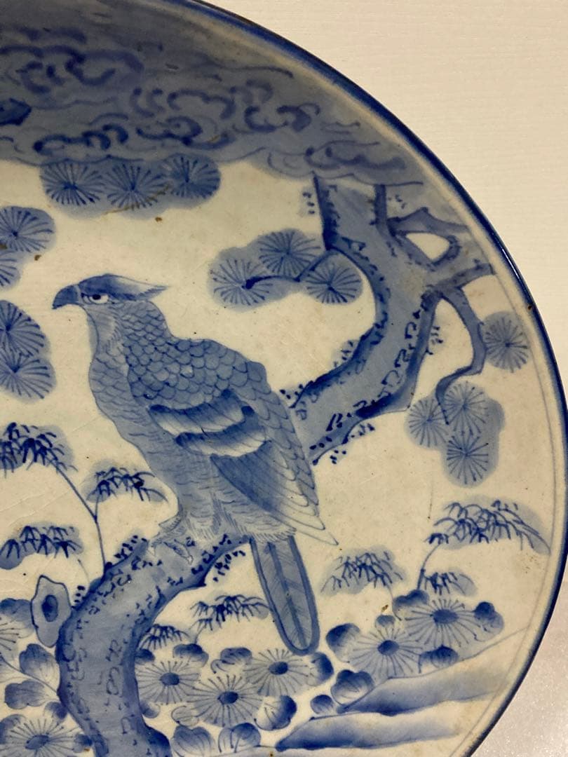 旧家蔵出し 江戸時代 美術品  古伊万里 白磁藍染付 松に鷹に図  飾り大皿