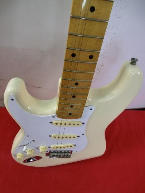 147：Fender Stratocaster　フェンダー　日本製　ジャンク