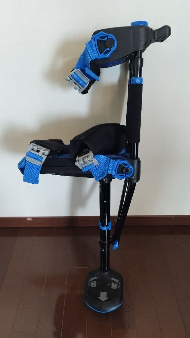 アイウォークフリー3.0 歩行補助具 義足 ブラック/ブルー