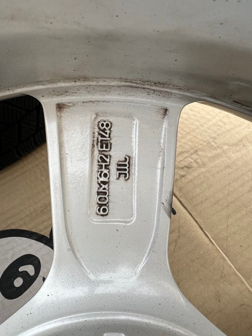 ぽ*ん様 アウディa3 205/55R16 ブリザック　スタッドレスタイヤ