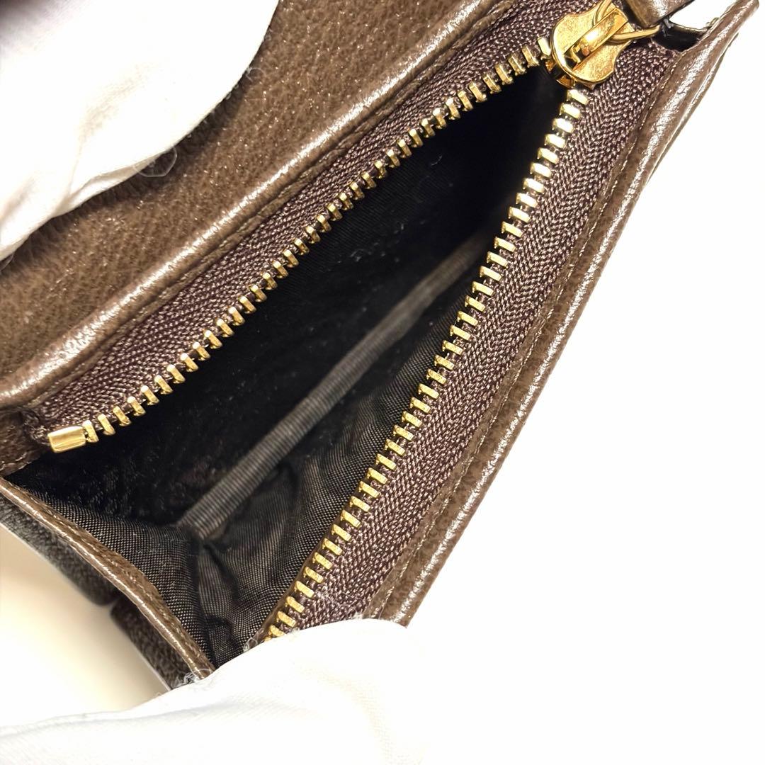 GUCCI 二つ折り財布 ストロベリー GGスプリーム GGロゴ 美品 箱付き
