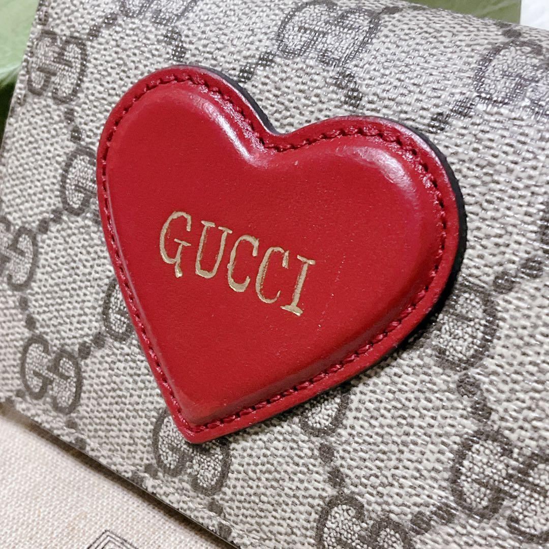 ♡美品♡グッチ 二つ折り財布 ハート モチーフ GG柄 スプリーム PVC ロゴ