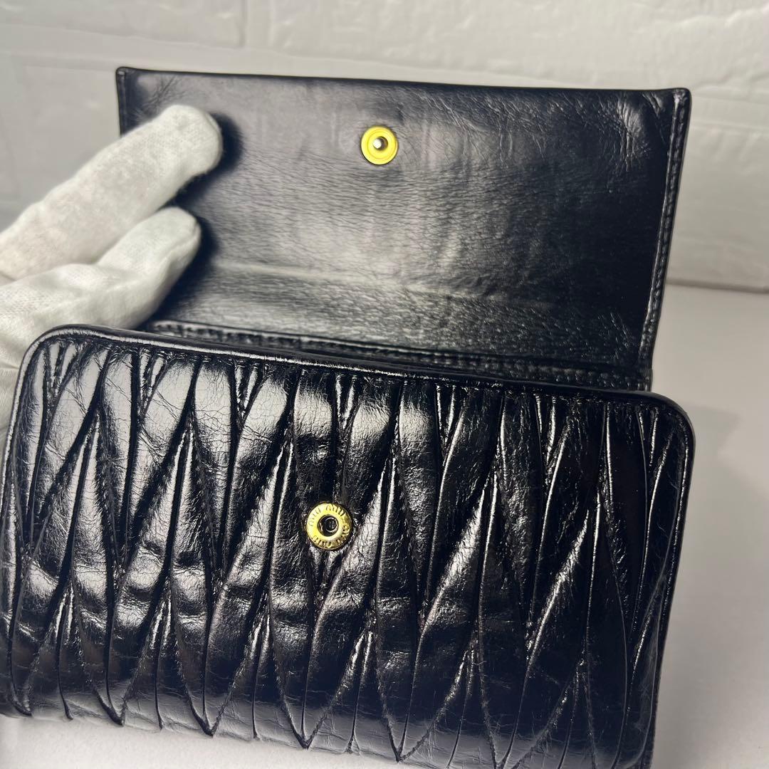 miu miu 財布 ブラック 三つ折り財布 キルティング レザー マテラッセ