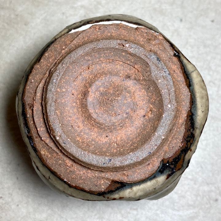 黄唐津ぐい呑　唐津焼　ぐい呑　焼き物　陶器　酒器　陶芸