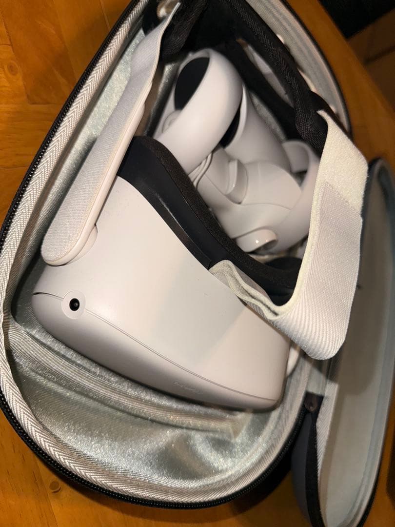  Quest 2 VRヘッドセット 64 専用ケース付き