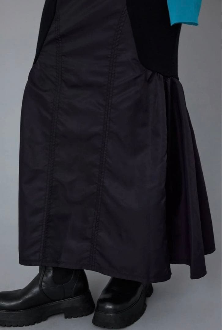 【新品タグ付き】herin.cye Docking flared skirt 黒
