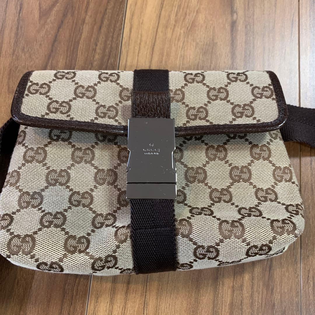 グッチ　ウエストポーチ　ミニバック　バック　GUCCI ボディバック　カバン