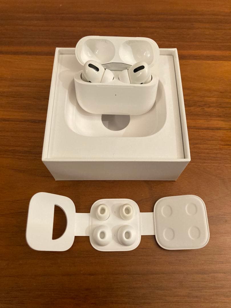 AirPods Pro ワイヤレス充電ケース・ケースカバー付