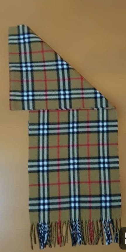 【極美品】✨✨Burberry ノバチェック柄マフラーララムウール100%