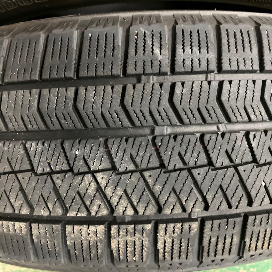 BRIDGESTONE 215/60R17 スタッドレスタイヤブリザック