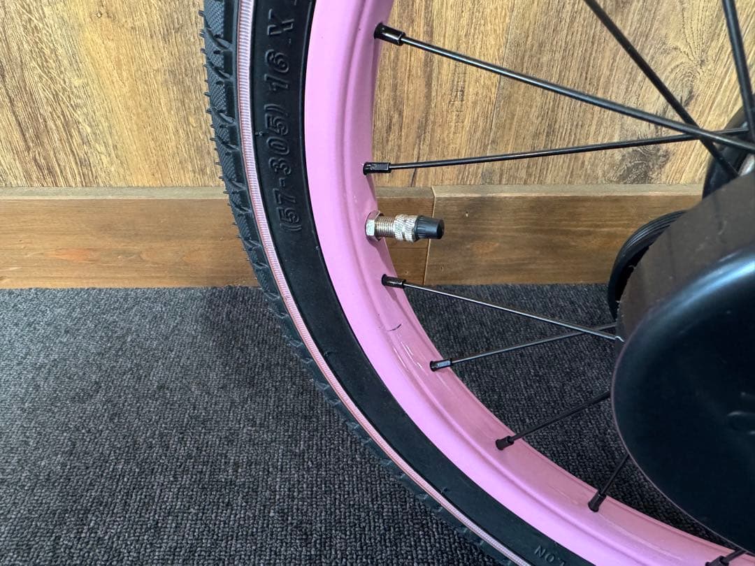 【新品・未使用】ミニオンズ 子供用自転車 18インチ 補助輪付き 正規デザイン