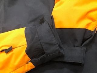 クイックシルバー QUIKSILVER　キッズ用スノボーウエア(12M/美品）