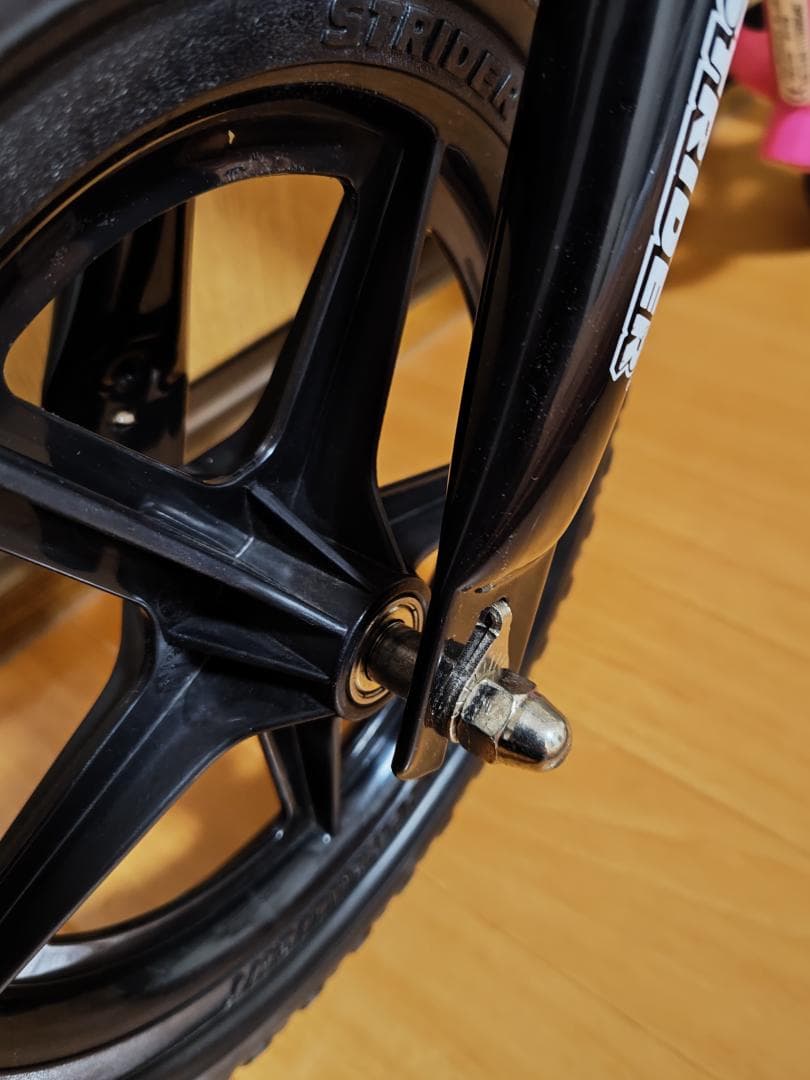 ストライダー　ピンク　日本正規品　スポーツ　12インチ