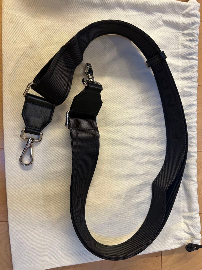バッグ FENDI CAMERA CASE MEDIUM