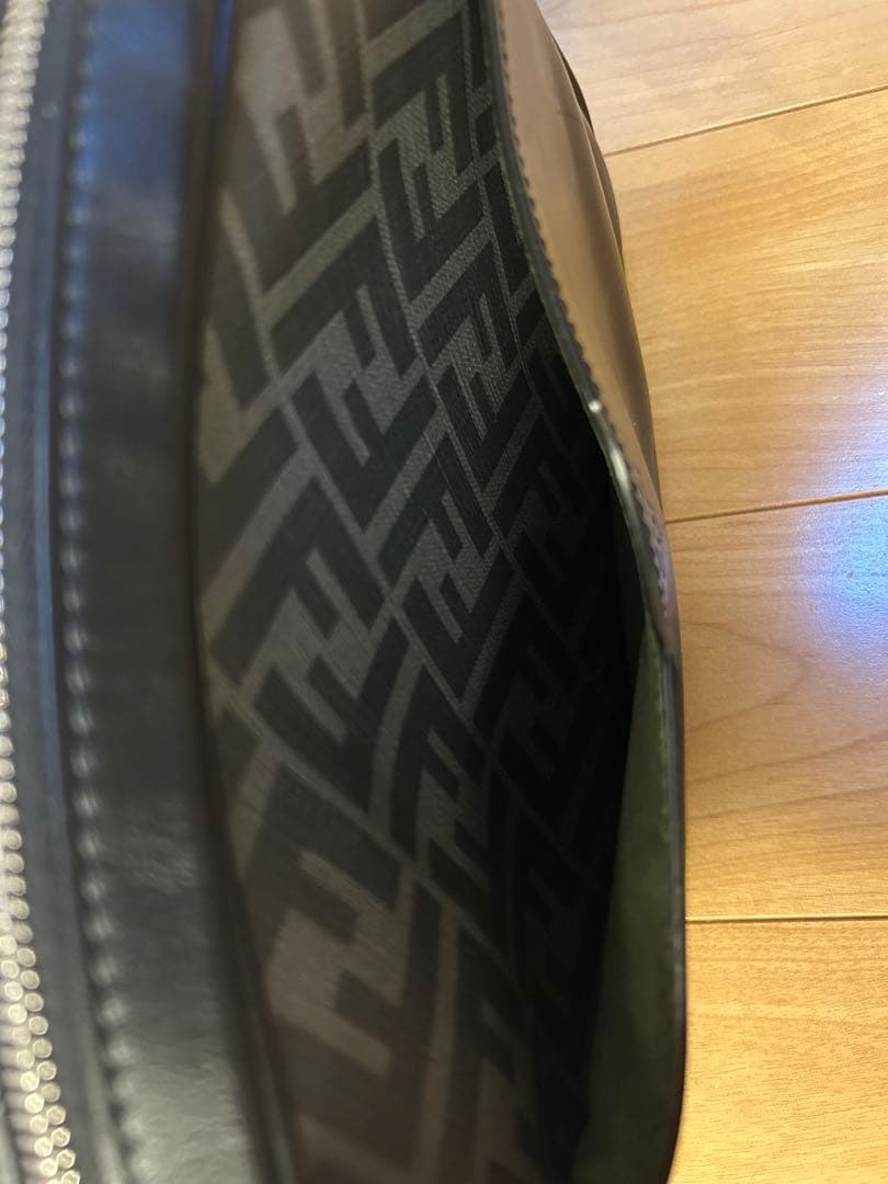 バッグ FENDI CAMERA CASE MEDIUM