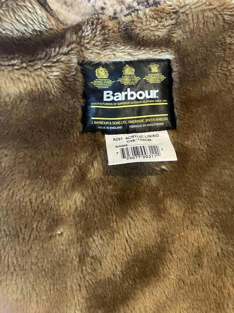 Barbourベスト