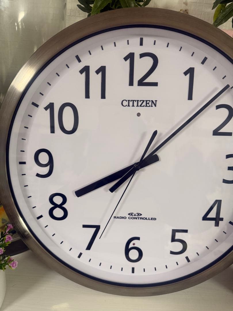 CITIZEN 電波掛時計 8MY484-0 ホワイト/シルバー【38cm】