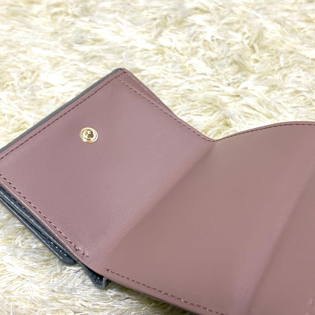 ほぼ未使用品 ラシット モノグラムプレート 3つ折り財布 グレー レザー
