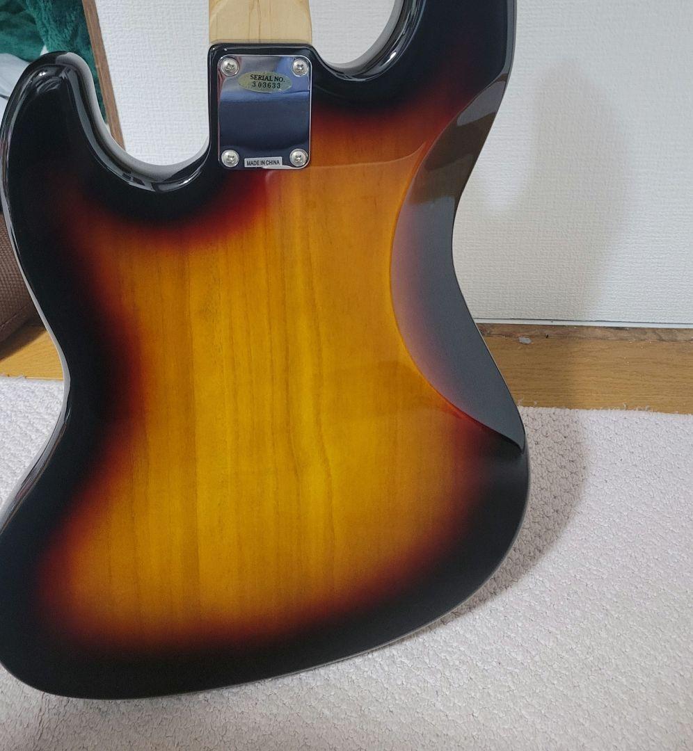 BUSKERSエレキベース