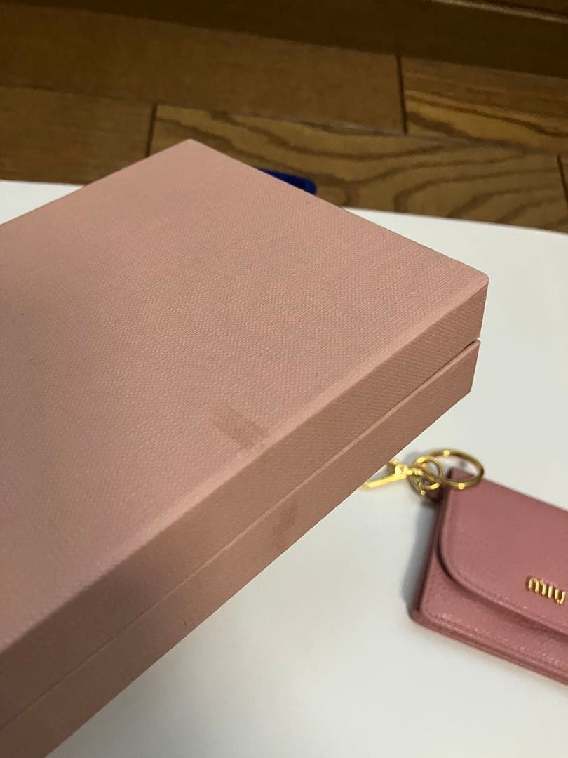 MIUMIU ミュウミュウ 名刺入れ ピンク キーリーグ付き