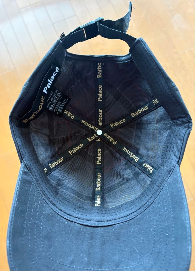 Palace × Barbour CAP Black