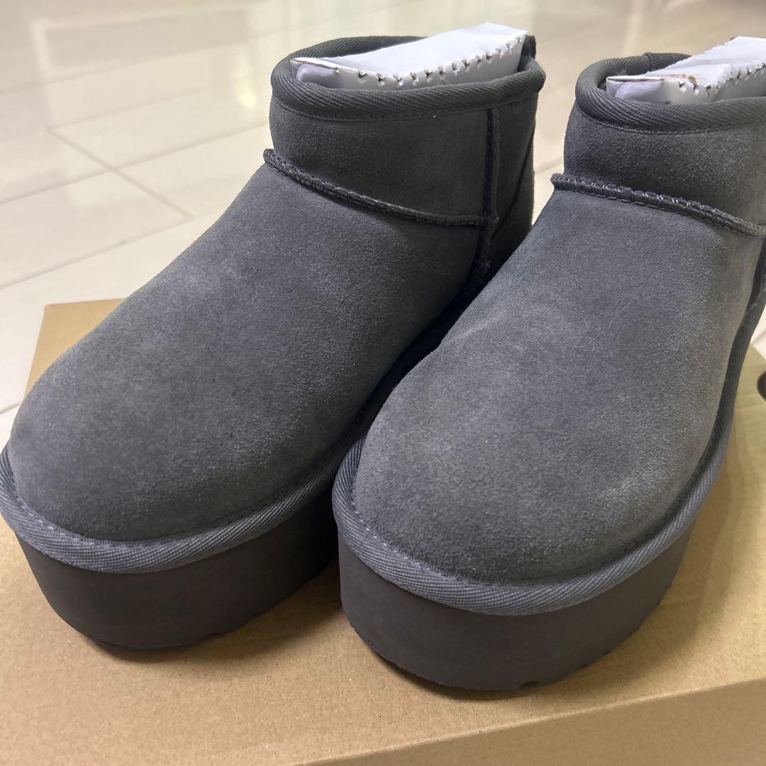 ちゃま　 UGG グレー　プラットフォーム厚底