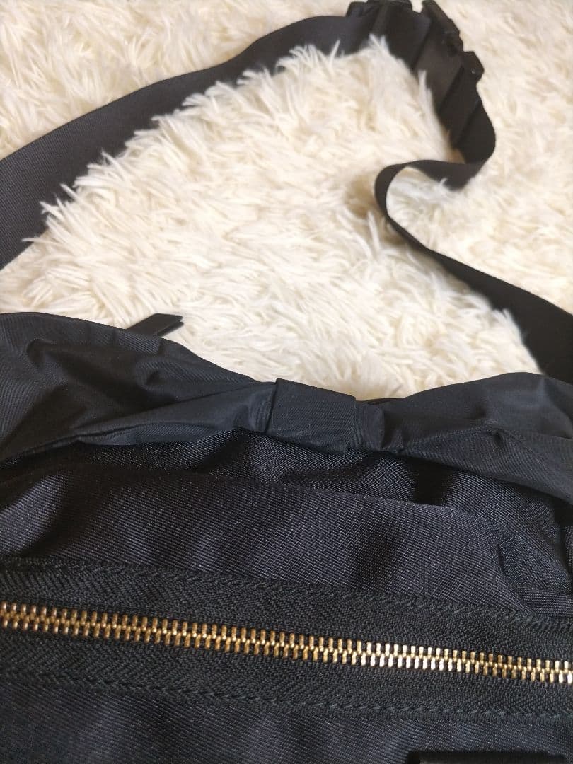 未使用品級♡LANVIN ランバンオンブルー　トロカデロ　ボディバッグ　ブラック