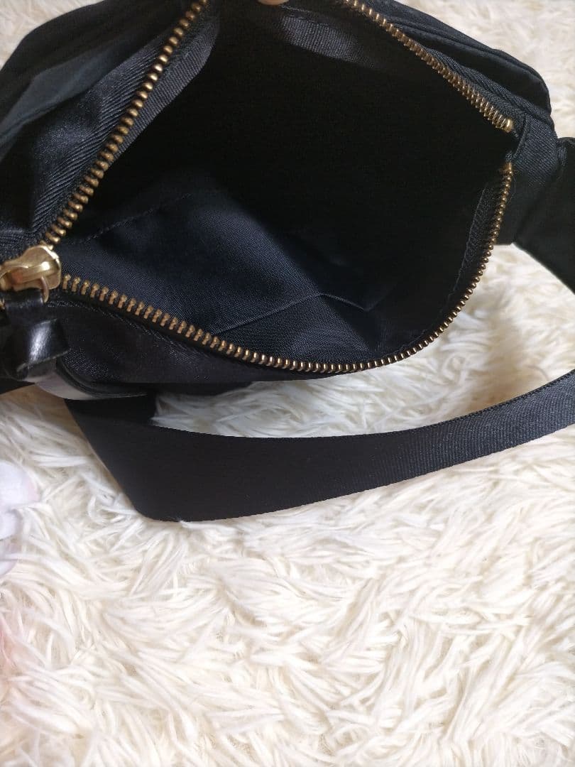 未使用品級♡LANVIN ランバンオンブルー　トロカデロ　ボディバッグ　ブラック