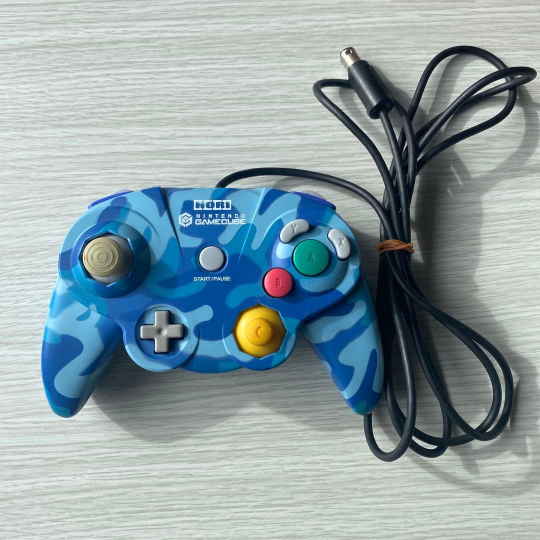 任天堂　ゲームコントローラー