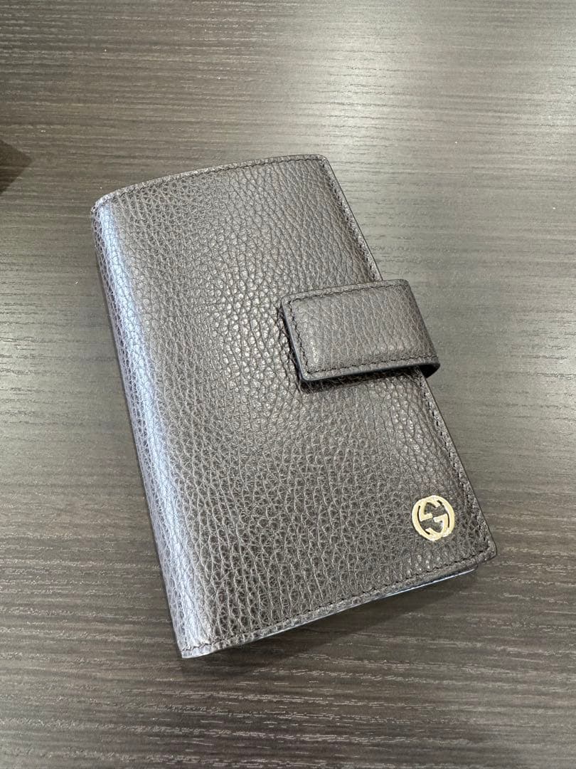グッチの三つ折り財布