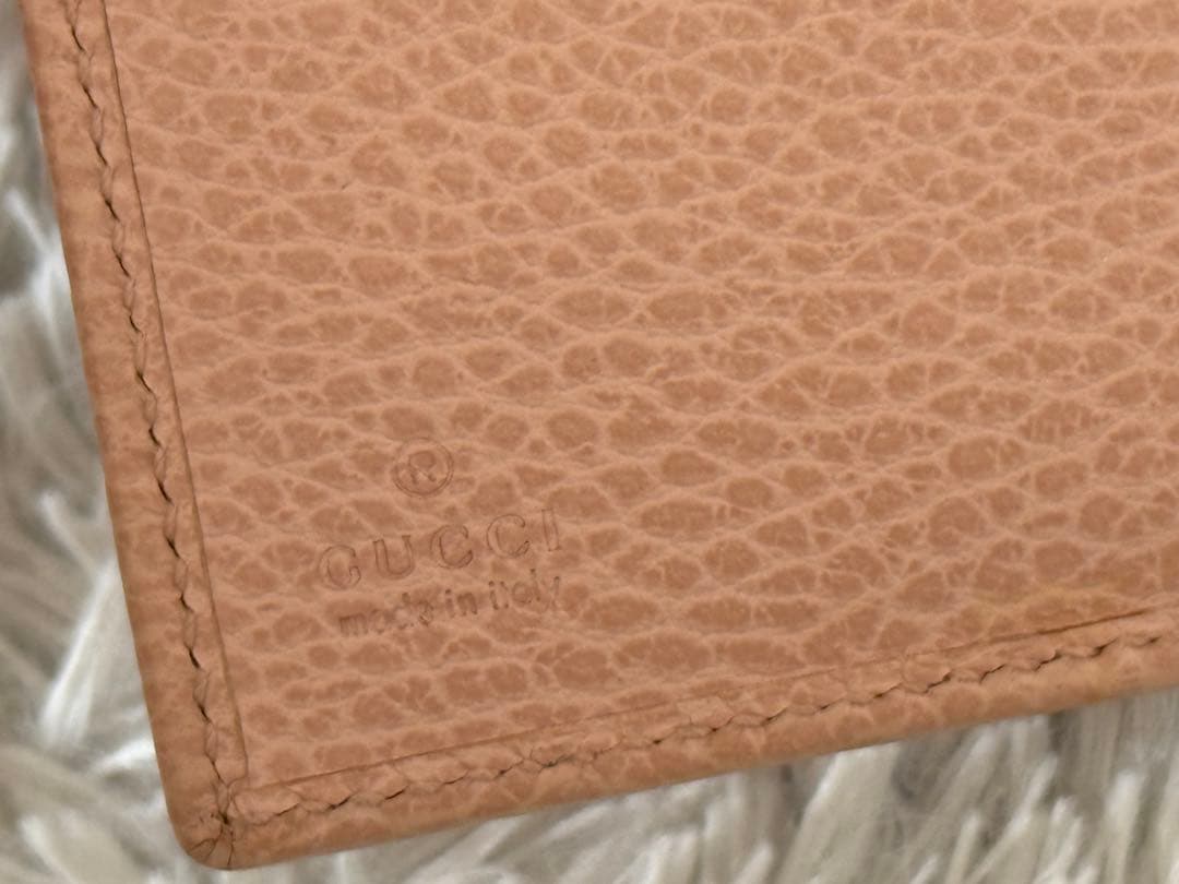 GUCCI ピンク レザー 三つ折り財布