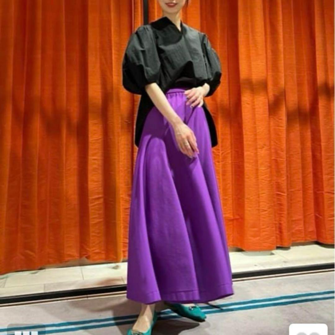 美品⭐︎ トゥモローランド ボールジィ　ライトストレッチ フレア スカート