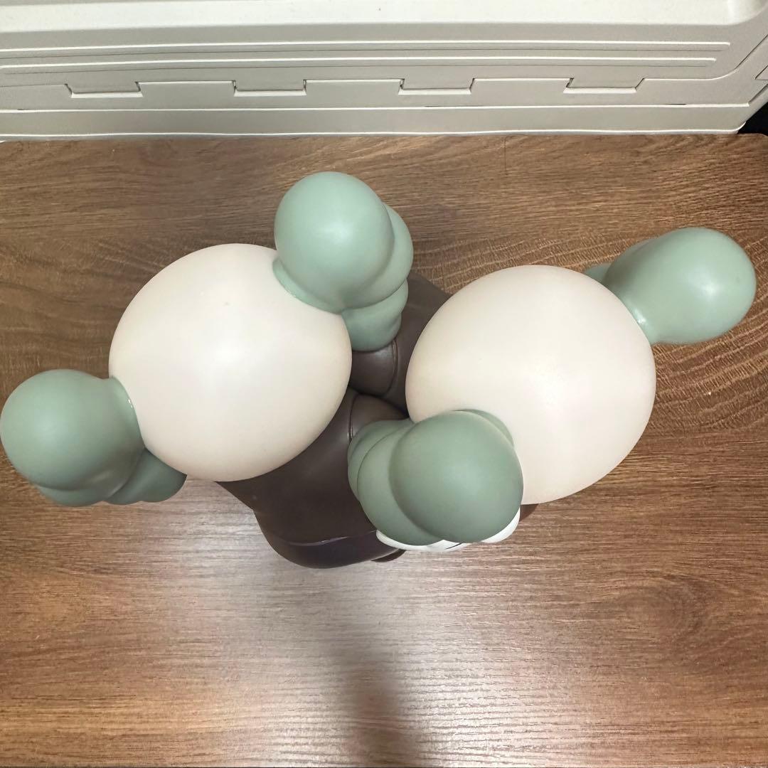 KAWS カウズ トゥゲザー ビニール フィギュア \"ブラウン\"