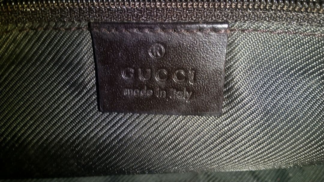 GUCCI　ウエストバッグ　ウエストポーチ　ボディバッグ　GG柄
