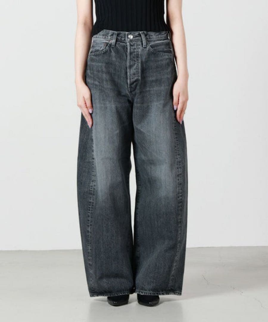 HYKE ハイク　BARREL-LEG JEANS ブラックサイズ2