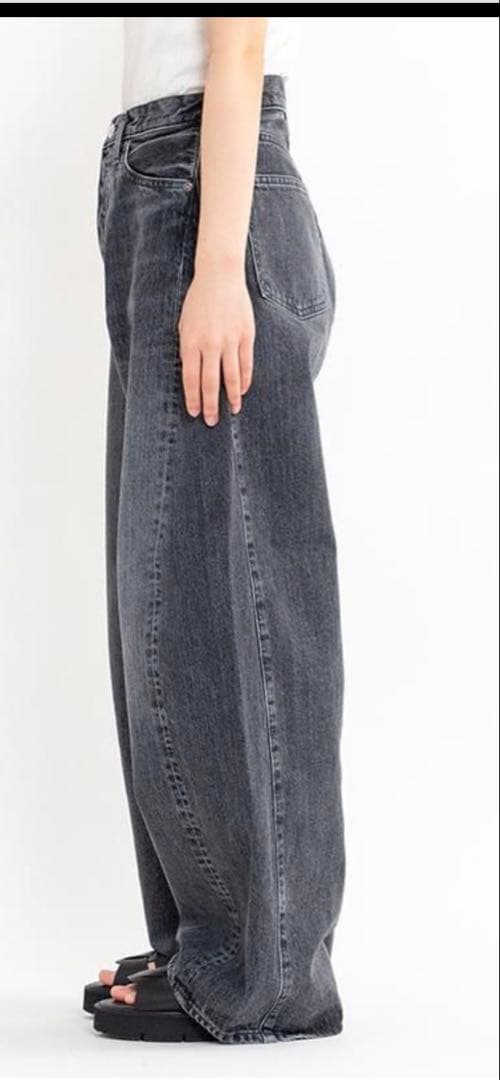 HYKE ハイク　BARREL-LEG JEANS ブラックサイズ2
