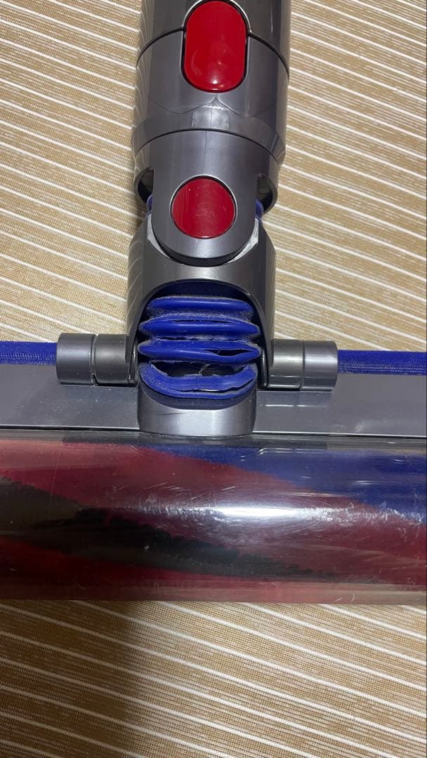 【ジャンク】Dyson v8 slim Fluffy+ スティッククリーナー
