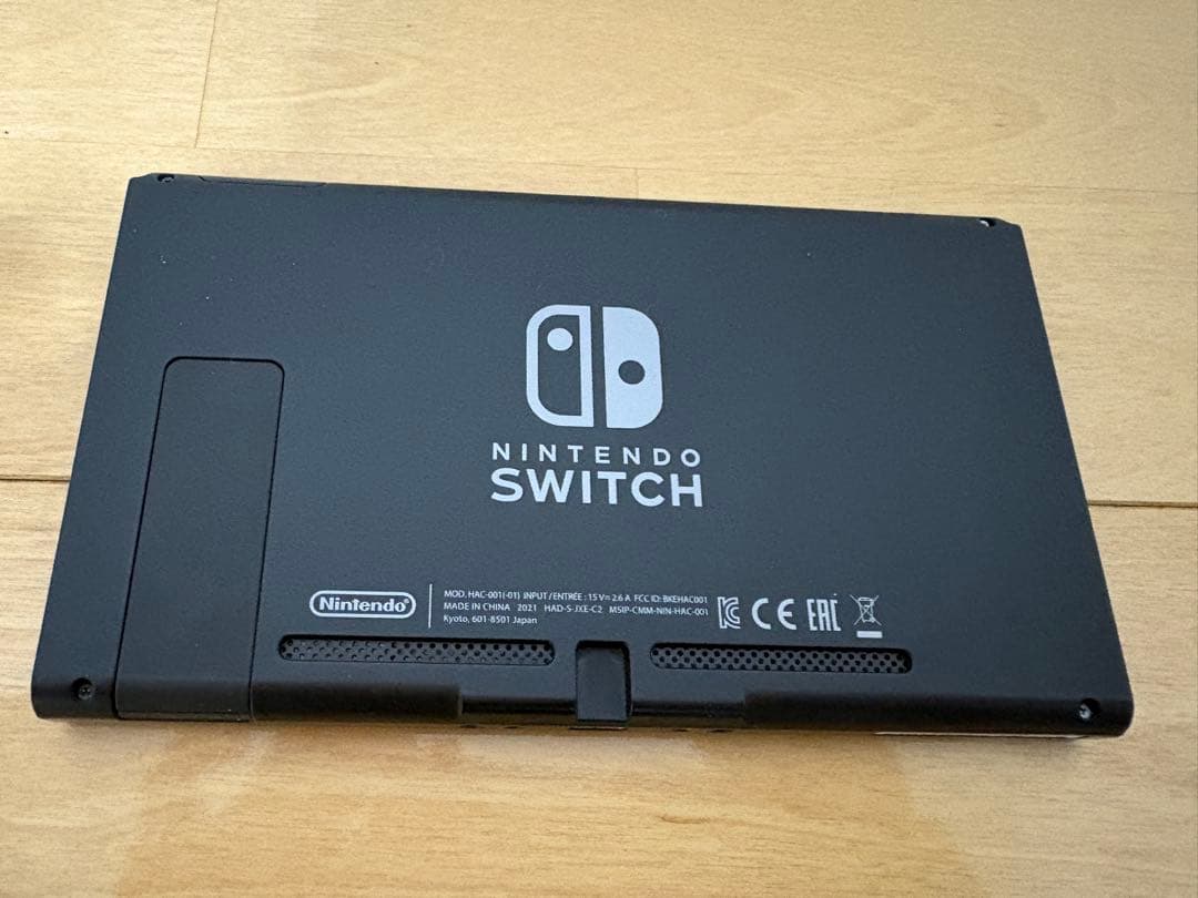 Nintendo Switch 本体 ブラック ジョイコン付き （2021年式）