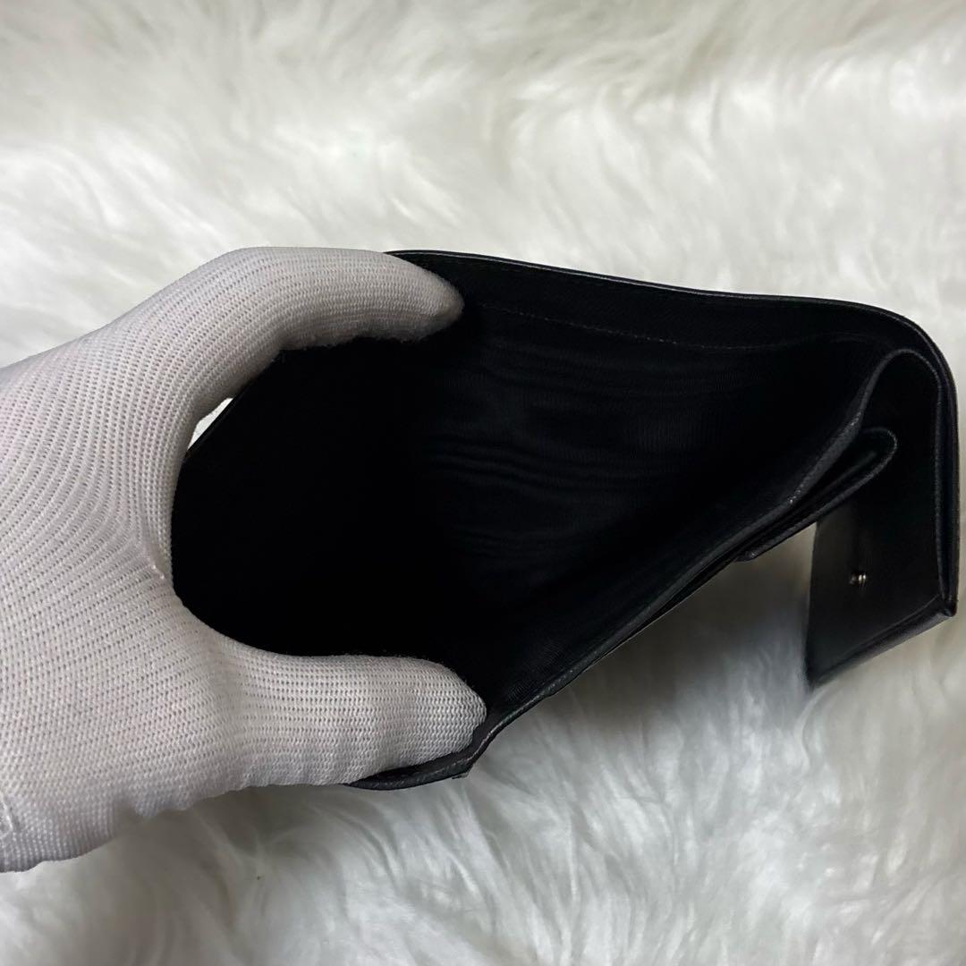 【極美品】PRADA 二つ折り財布 レザー サフィアーノ 三角ロゴ ブラック