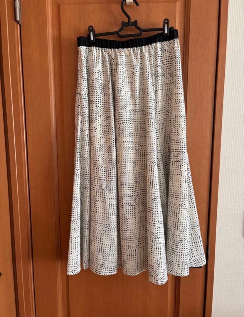 現行品 23区 【洗える】モノクロトーンプリント スカート