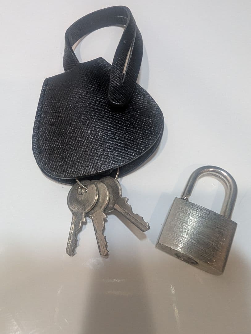 ✨美品✨　PRADA　プラダ　ボストンバッグ　トリプルジップ　三角ロゴ　大容量